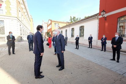 Ma&ntilde;ueco asegura que la Comunidad ha mostrado mayor resistencia que otras a la crisis econ&oacute;mica