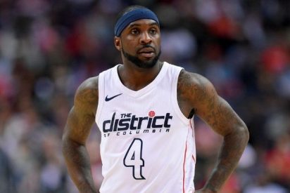 Un ex de la NBA es expulsado de por vida en China por comentarios ofensivos sobre las mujeres