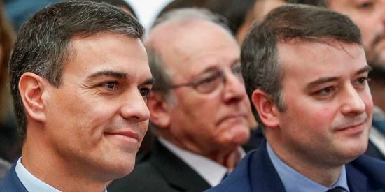 El legado de "Rasputín" Redondo: broncas a la prensa crítica, tráfico de información y trato de favor a los medios afines