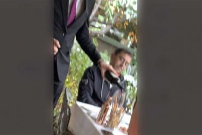 Monedero, cazado en un lujoso restaurante mientras animaba a los barrios obreros a protestar contra Ayuso