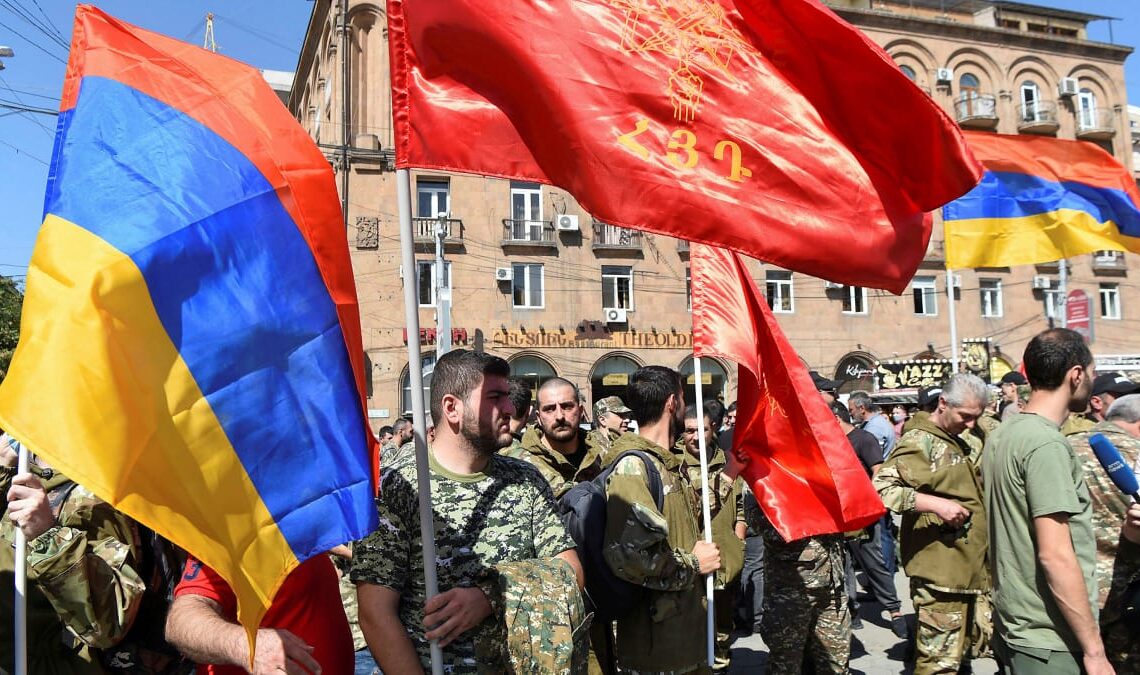 EEUU, Francia y Rusia exigen un alto el fuego &ldquo;inmediato&rdquo; en Nagorno Karabaj