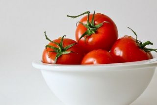 No faltar&aacute;n en tus ensaladas: los m&uacute;ltiples beneficios del tomate