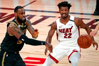 Miami Heat supera a los Lakers de LeBron James y prolonga la lucha por el anillo de la NBA
