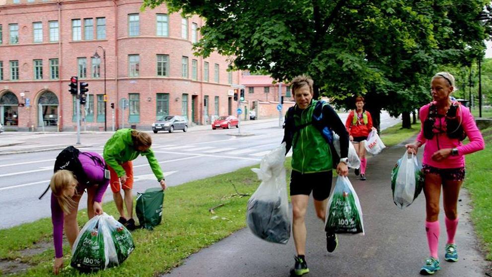 'Plopping': un deporte nuevo que consiste en correr y recoger basura