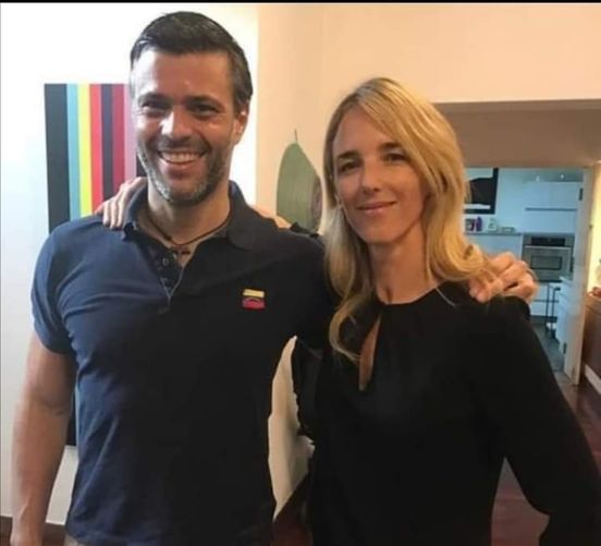 Podemos amenaza a Leopoldo L&oacute;pez y lo vincula sexualmente con Cayetana &Aacute;lvarez de Toledo