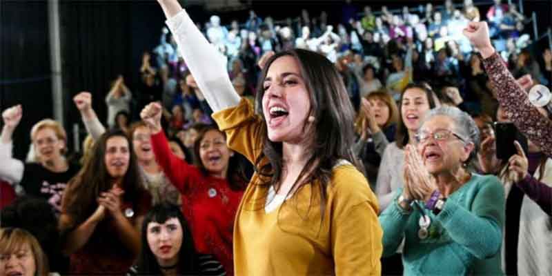 El 'Macho Alpha' las protege: Iglesias decide participar en la moci&oacute;n de VOX aunque Podemos anunci&oacute; que solo intervendr&iacute;an mujeres