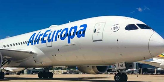 Air Europa aerolínea aérea oficial del Orgullo LGTBI