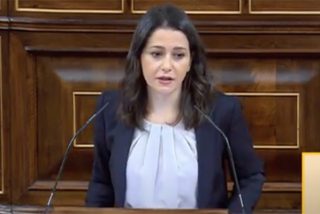 La Arrimadas m&aacute;s cruda: "Solo ayer murieron 350 personas, imaginen todos estos asientos llenos de fallecidos"