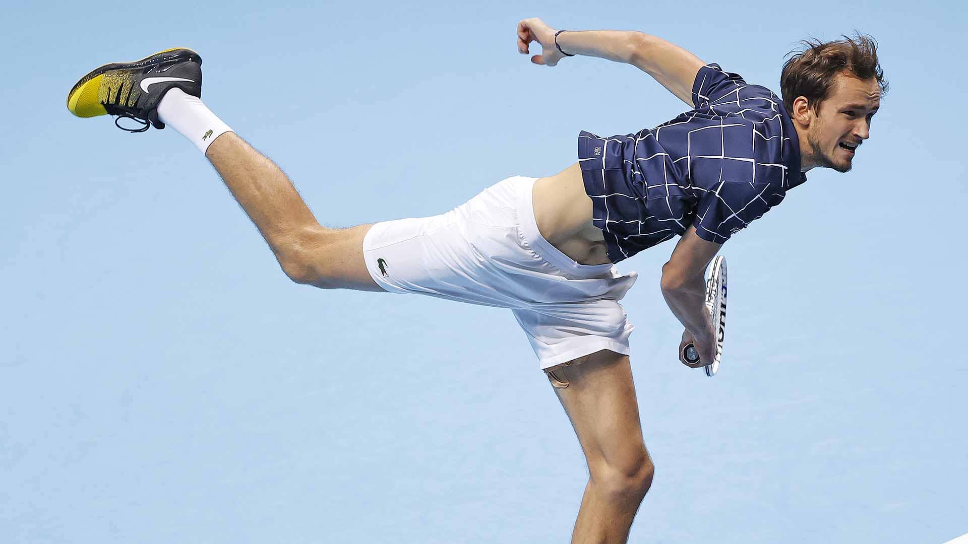 El diab&oacute;lico Medvedev vence a Thiem, tras ganar a Djokovic y Nadal, y es el nuevo 'maestro'