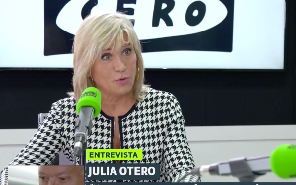 Julia Otero, que exigió dimisiones al PP en la crisis del ébola, defiende a Sánchez: "Intenta hacer lo mejor"