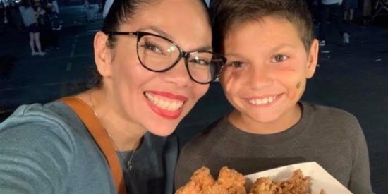Este ni&ntilde;o se suicida peg&aacute;ndose balazo en la cabeza mientras asist&iacute;a a una clase online