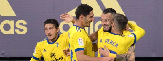 El Bar&ccedil;a es una ruina: el equipo de Messi pierde con el C&aacute;diz y est&aacute; a 12 puntos del Atletico de Madrid