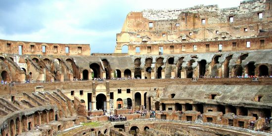 Se inicia la 'reconstrucci&oacute;n' de la arena del Coliseo romano, sobre la que luchaban y mor&iacute;an gladiadores, fieras y m&aacute;rtires
