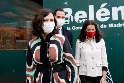 D&iacute;az Ayuso inaugura el Bel&eacute;n de la Puerta del Sol, con homenaje a los sanitarios madrile&ntilde;os