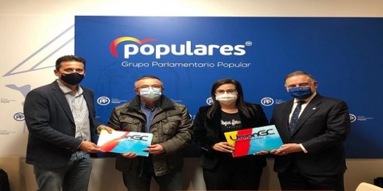 La Uni&oacute;nGC se re&uacute;ne con el grupo parlamentario popular