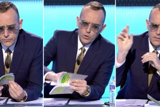 El esperp&eacute;ntico n&uacute;mero de Risto Mejide con un ejemplar de la Constituci&oacute;n para atacar al em&eacute;rito