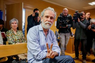 Willy Toledo llama &ldquo;idiota y corrupta&rdquo; a D&iacute;az Ayuso y recibe un palo inesperado