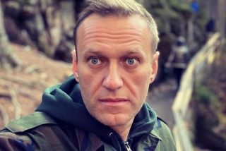 Vladimir Putin pone al opositor ruso Alexei Navalny, en busca y captura