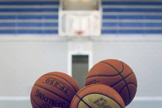 Un entrenador de baloncesto, acusado de violar a tres jugadoras menores de edad en Barcelona