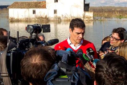 La hemeroteca retrata a S&aacute;nchez: "&iquest;Qu&eacute; co&ntilde;o tiene que pasar para que Rajoy salga de La Moncloa y pise el barro?"