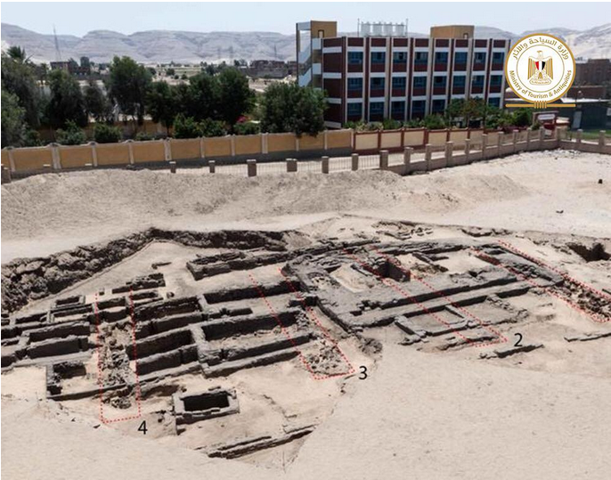 Arque&oacute;logos descubren en Egipto una f&aacute;brica de cerveza de hace 5.000 a&ntilde;os