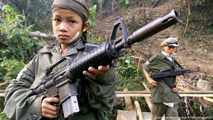 Los golpistas de la Junta Militar cortan Internet en toda Birmania para acallar las protestas