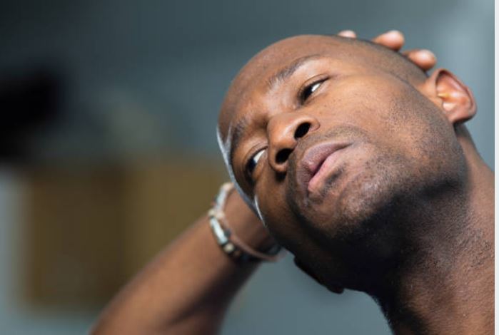 Cómo cuidar una cabeza calva