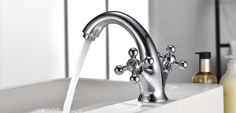 Grifos de lavabo antiguos,