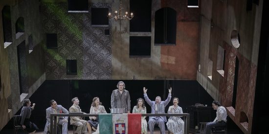 Posguerra en N&aacute;poles, una broma muy seria