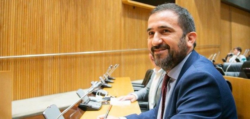 El PSOE, incapaz de sumar la cifra de muertos por Covid, dice que en Espa&ntilde;a hay 142 futbolistas que son gays