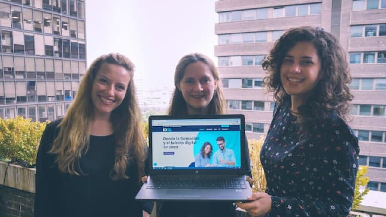 ID Digital School lanza su escuela tecnol&oacute;gica ID Bootcamps