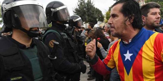 La Generalitat de Catalu&ntilde;a orden&oacute; vacunar a sus 6.000 presos antes que a los polic&iacute;as y guardias civiles 'espa&ntilde;oles'