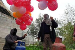 Lanzan globos explosivos contra Israel desde la Franja de Gaza