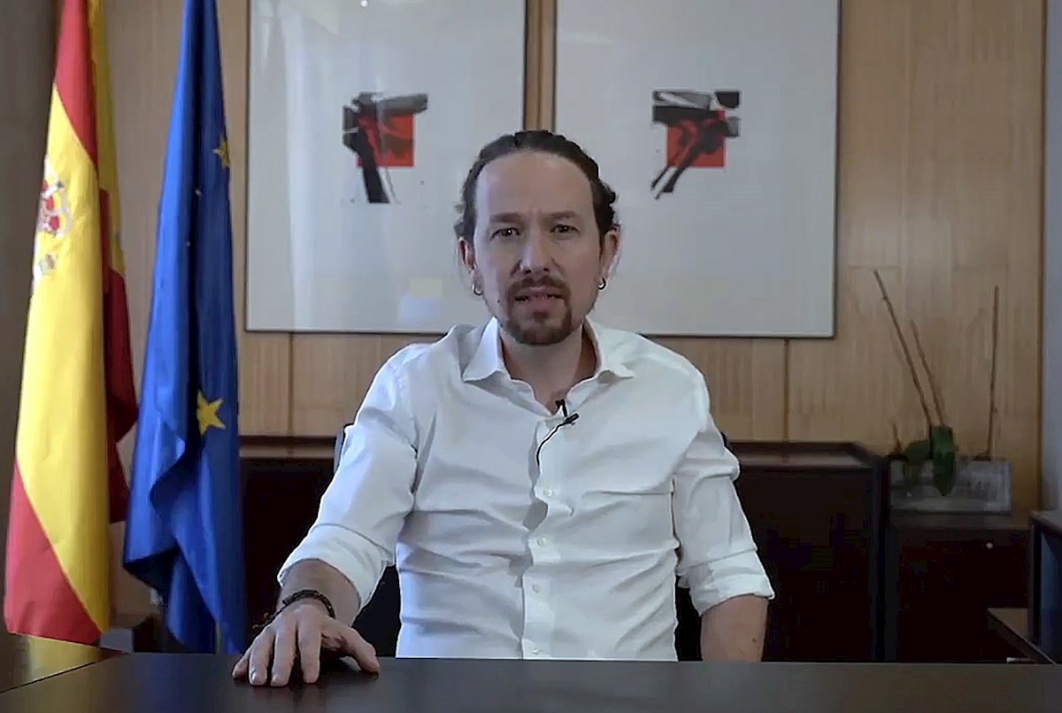 Eficaz iniciativa: una simple pegatina revienta la campa&ntilde;a a Podemos y liquida a Pablo Iglesias