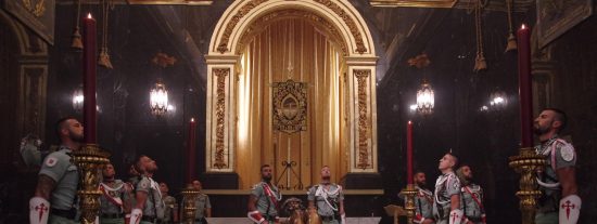 La Legi&oacute;n luce su Cristo virtualmente y la 'procesi&oacute;n' machaca a S&aacute;nchez, Iglesias y Podemos