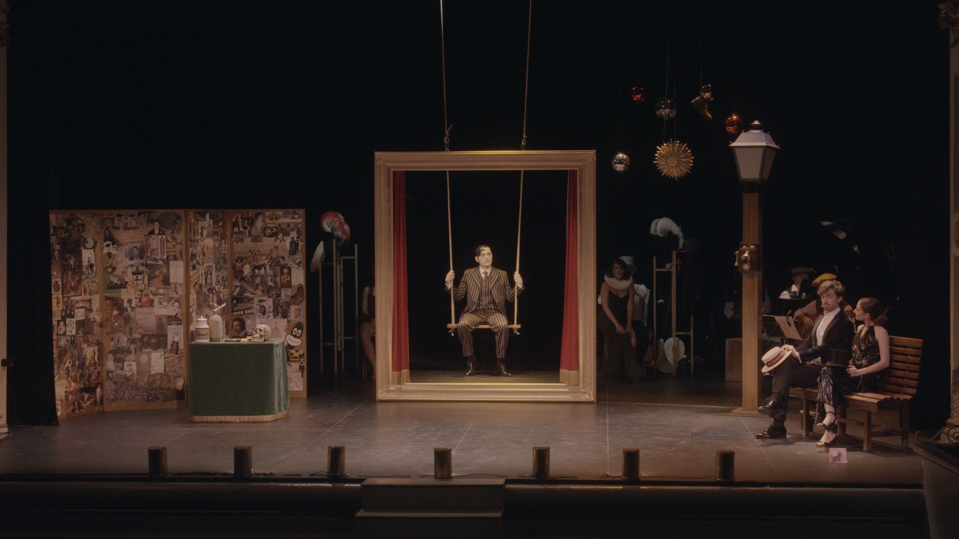 Teatros del Canal: &laquo;Oro y Plata de Ram&oacute;n&raquo;, un cabaret barroco con el sello de G&oacute;mez de la Serna