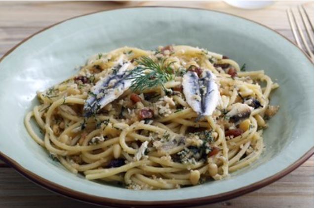 Pasta con sardinas o con le sarde. Receta siciliana ?