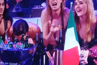El cantante de Italia dice que no se drogaba en directo en Eurovisi&oacute;n: "Miraba dos vasos que se hab&iacute;an ca&iacute;do"