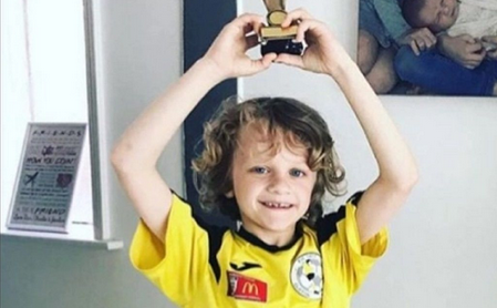 Un ni&ntilde;o muere tras el brutal impacto de un rayo mientras jugada al f&uacute;tbol
