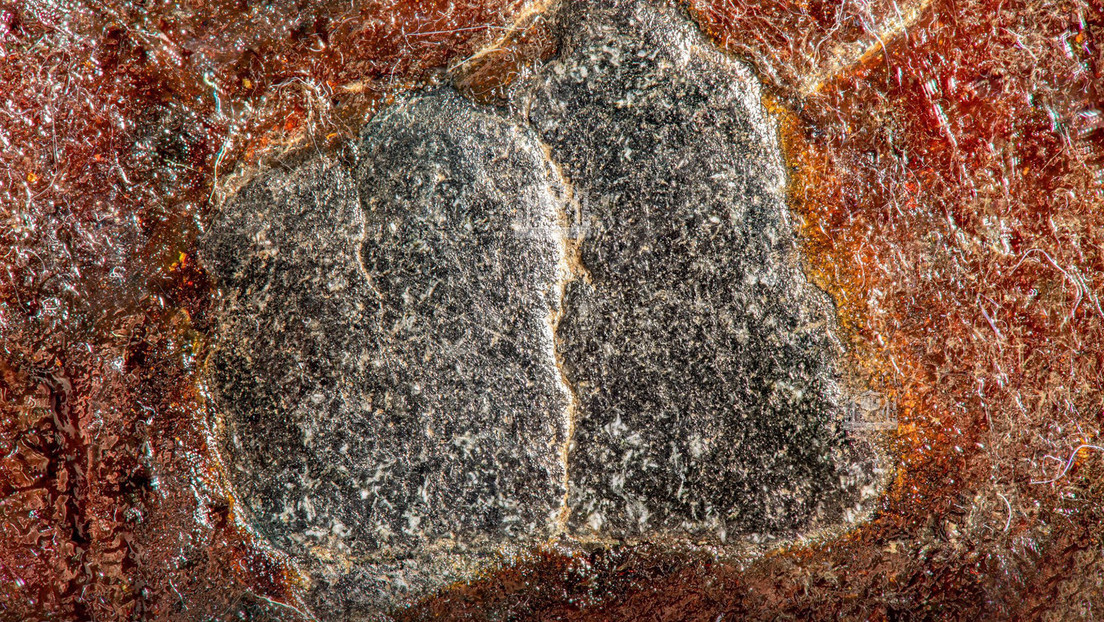 Los jeques sauditas publican por primera vez im&aacute;genes en alta resoluci&oacute;n de la Piedra Negra de La Meca