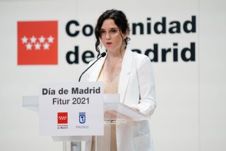 Isabel D&iacute;az Ayuso se chotea del plan 'Espa&ntilde;a 2050' de S&aacute;nchez: "A este paso van a prohibir los chuletones"