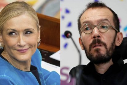 Cristina Cifuentes se r&iacute;e a la cara de Pablo Echenique por su infantil berrinche del 15-M