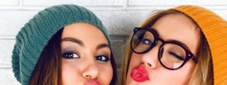 Chiste: el de las dos amigas, las medias y el chiste