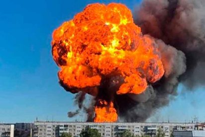 La impactante explosi&oacute;n de una gasolinera en Siberia