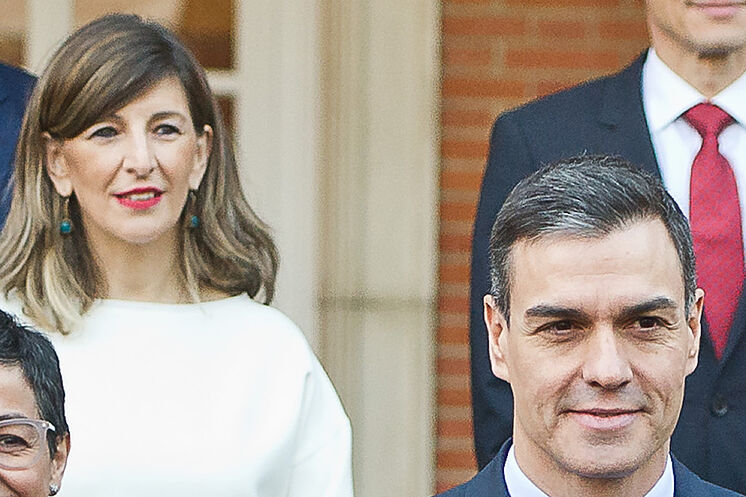 Gobierno PSOE-Podemos: Pedro S&aacute;nchez tesis fake y Yolanda D&iacute;az m&aacute;ster en hipocres&iacute;a
