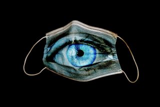 &iexcl;Fi&eacute;se de S&aacute;nchez y no corra! El Gobierno permite estar en la calle sin mascarilla pese a que el Covid-19 sigue amenazando