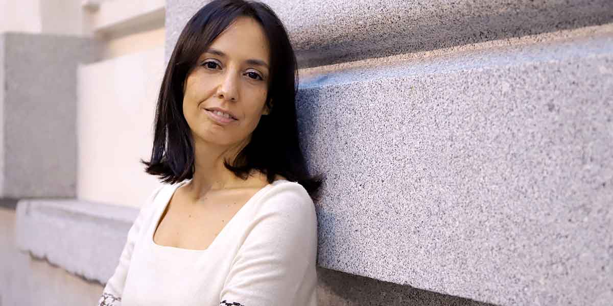 La nueva delegada del Gobierno en Madrid (PSOE) critica "el modelo de urbanizaci&oacute;n privada" del PP mientras vive en Majadahonda