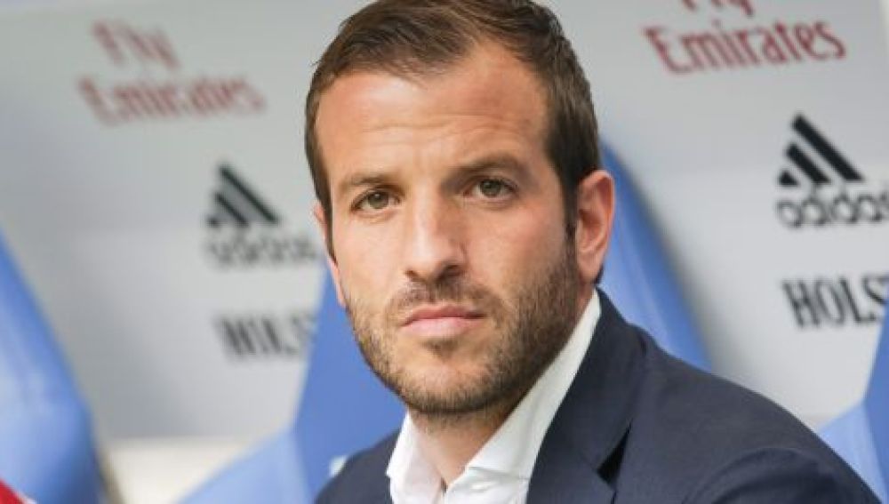 Van der Vaart ataca a la Selecci&oacute;n de Espa&ntilde;a por su bajo rendimiento en la Eurocopa: &ldquo;Juegan horrible&rdquo;