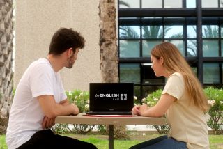 Innovaci&oacute;n en la ense&ntilde;anza de idiomas: una plataforma online para aprender y perfeccionar el ingl&eacute;s