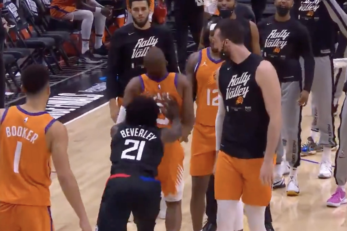 La pol&eacute;mica pelea de la NBA: empuj&oacute;n por la espalda, expulsi&oacute;n y amenazas